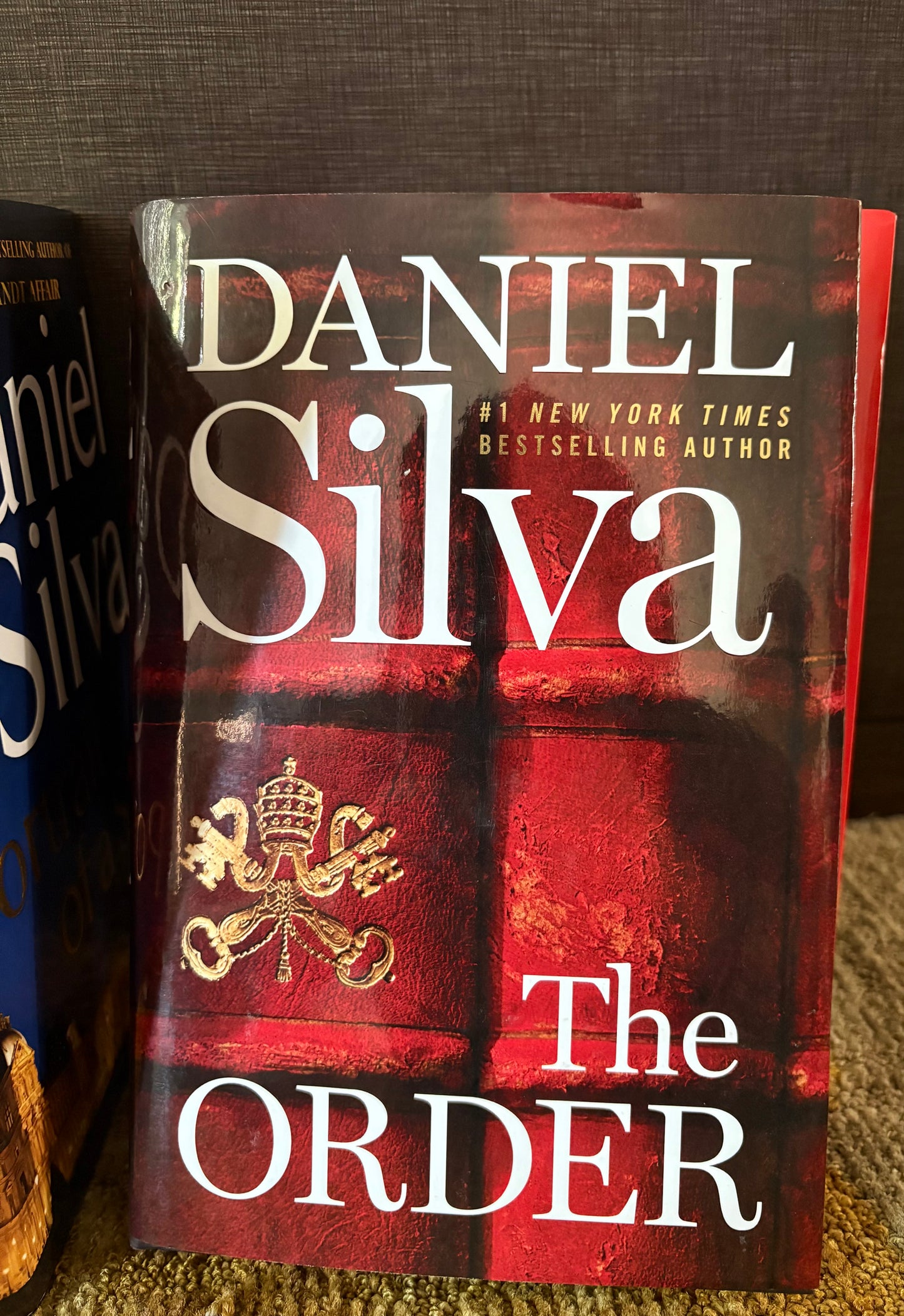 DANIEL SILVA  BOOKS LOT OF 16 LIKE NEW Hardcover Thriller Crime Suspense